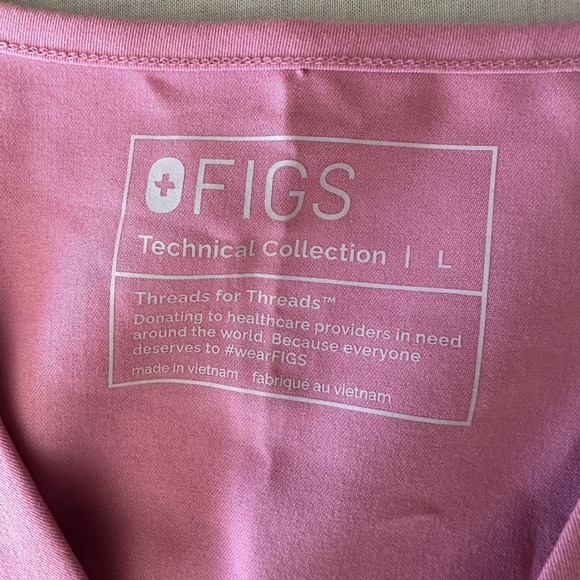 FIGS Women's Large Casma Three-Pocket Scrub Top Blush Pink FW1100 V-Neck NEW - Picture 7 of 10